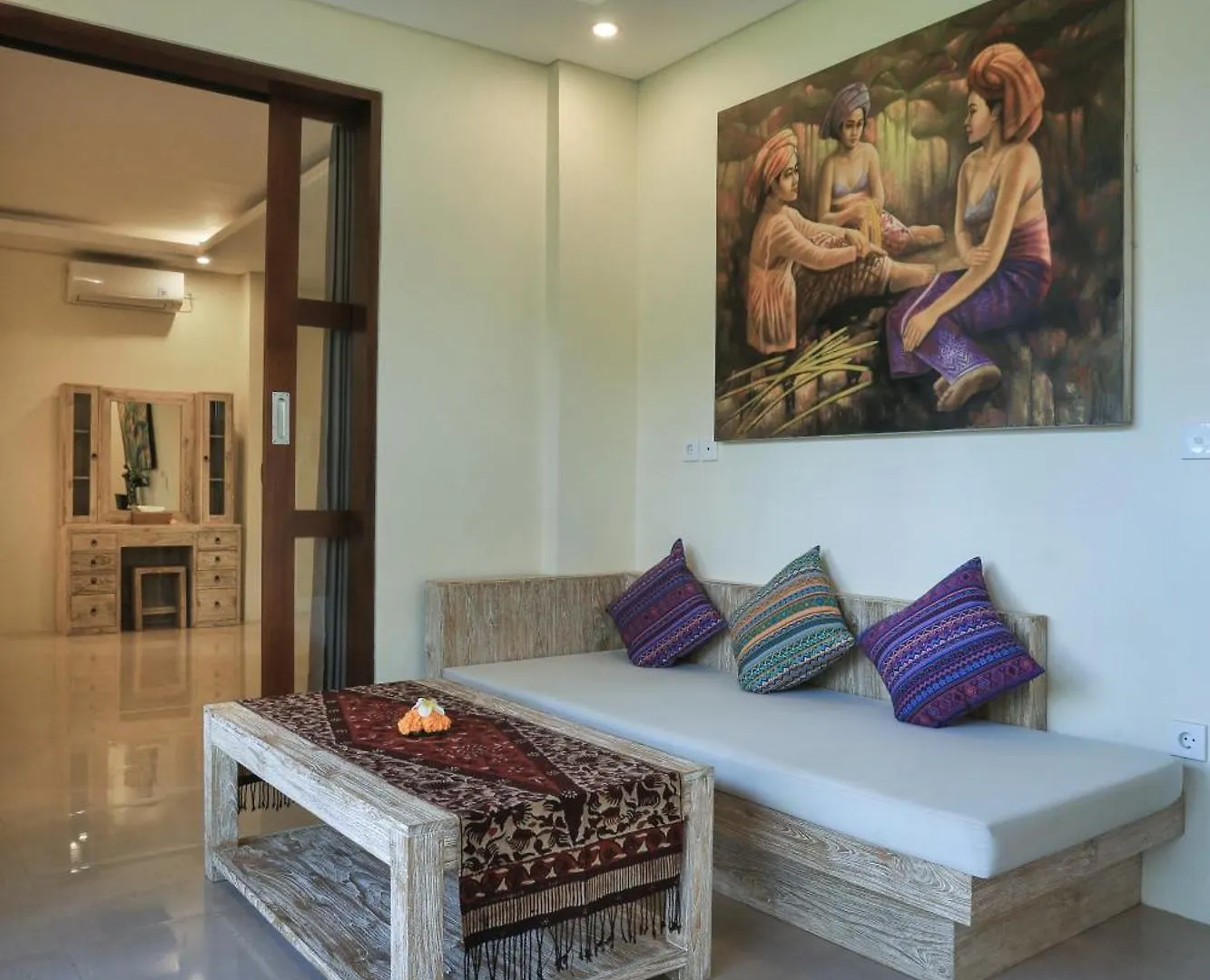 Maha Shanti Ubud Villa  ウブド